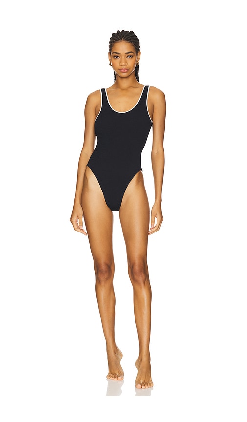 Faye One Piece in Black.