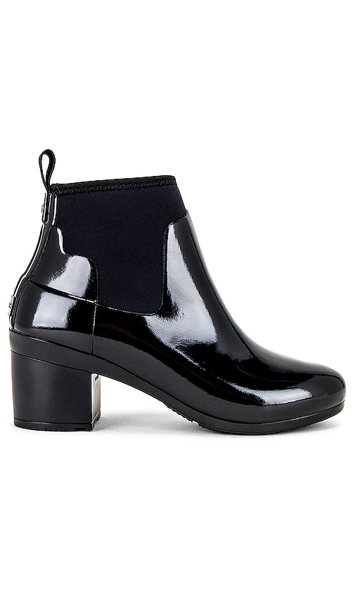 Refined Mid Heel Gloss Bootie