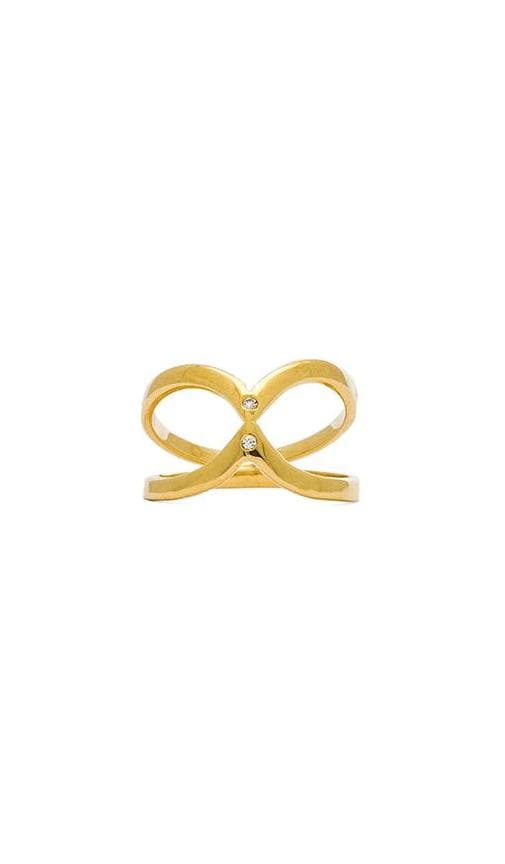 Inward Twin V Ring