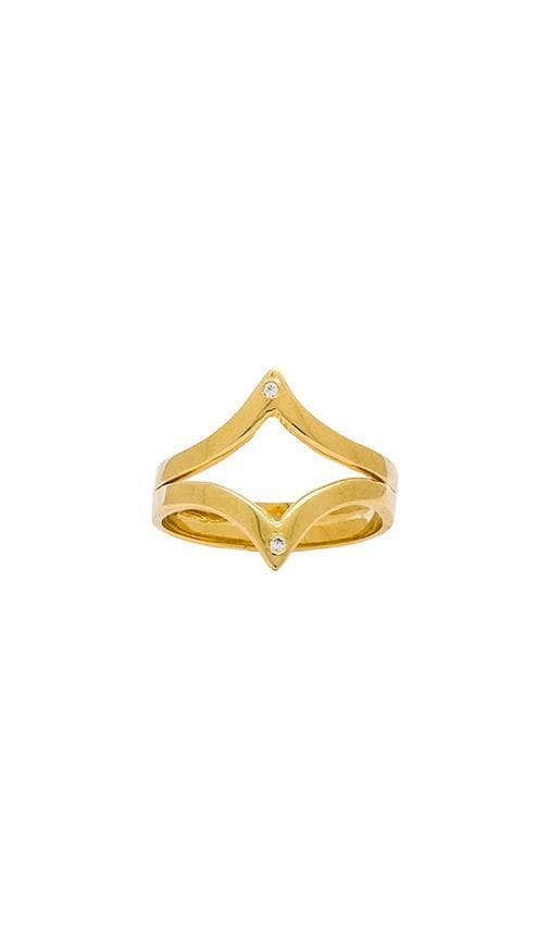 Outward Twin V Ring