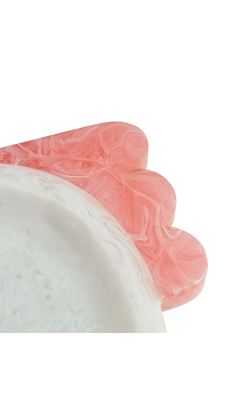  Jonathan Adler Mustique Scallop Tray In Ivory. 