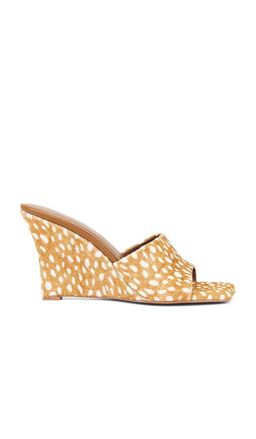 Capital-F Sandal in Beige. - size 10 (also in 6, 6.5, 7, 7.5, 8, 8.5, 9, 9.5) - Jeffrey Campbell - Modalova