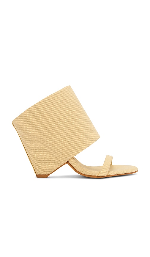 Shady Sandal in Beige. - size 10 (also in 6, 6.5, 7, 7.5, 8, 8.5, 9, 9.5) - Jeffrey Campbell - Modalova