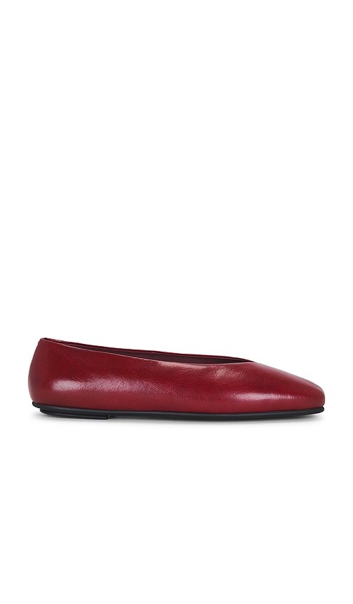 Jeffrey Campbell Fathom Flat in Wine. - size 10 (also in 9)
