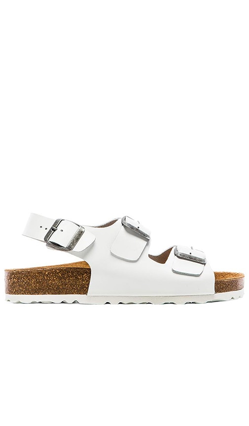 Milos Sandal