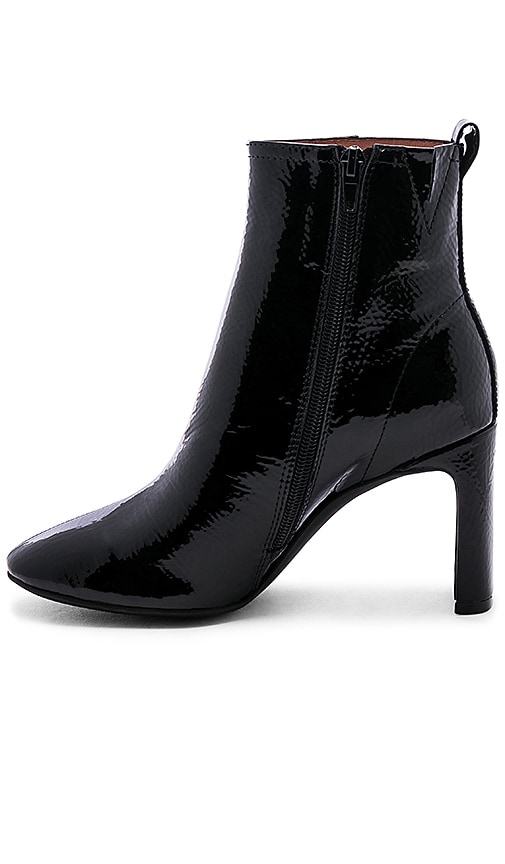 jeffrey campbell chapel bootie