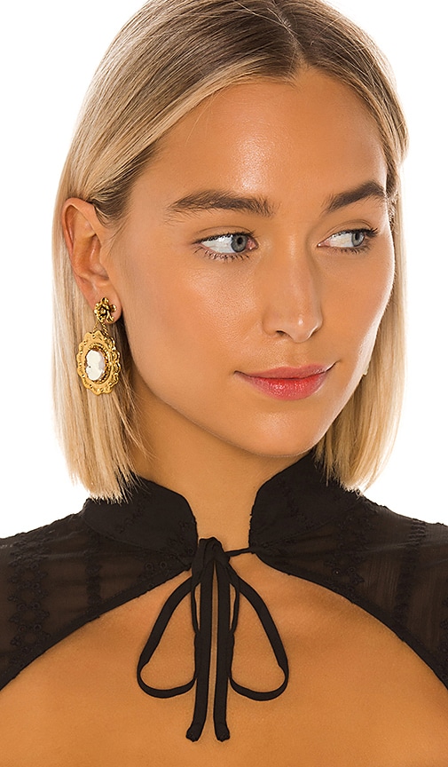Fiorella Earring