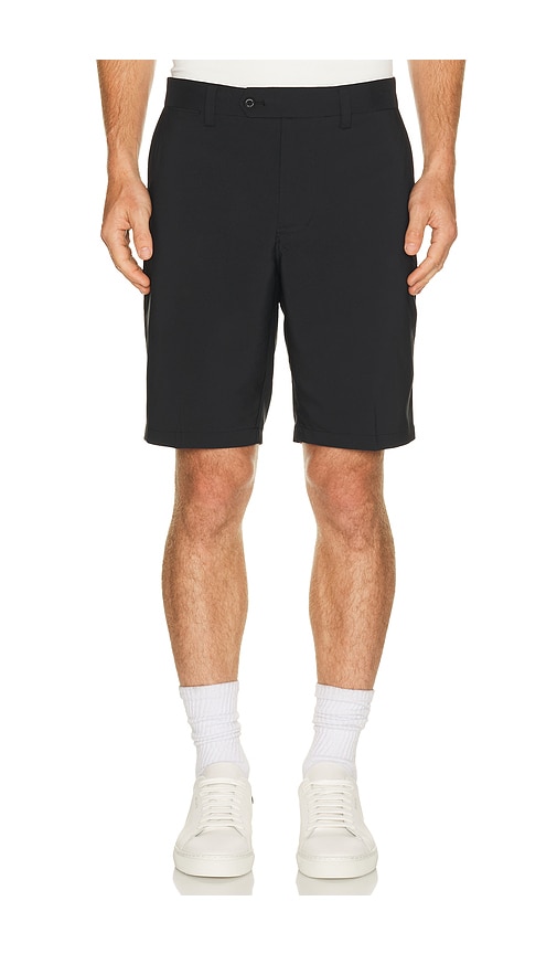 J.Lindeberg SHORT MITCH en Black. Taille 30. Also en 32, 34, 36.
