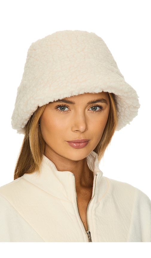 jocelyn Faux Shearling Bucket Hat in Ivory