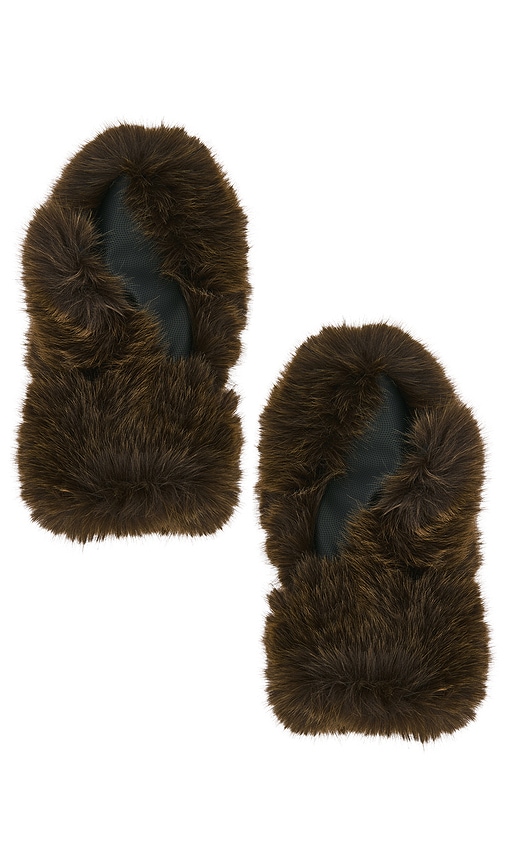  Jocelyn Faux Fox Mittens In Chocolate. 