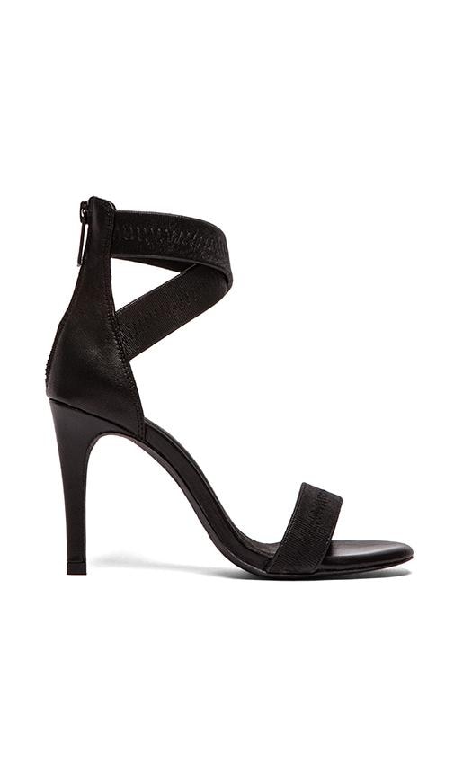 Elaine Heel
