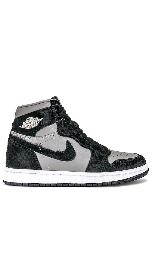 Jordan Air Jordan 1 Retro High OG Sneaker in Medium Grey, Black