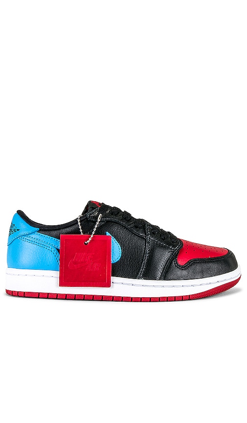 Regeringsforordning klik modtage Jordan Air Jordan 1 Retro Low Og Sneaker in Black, Dark Powder Blue, & Gym  Red | REVOLVE