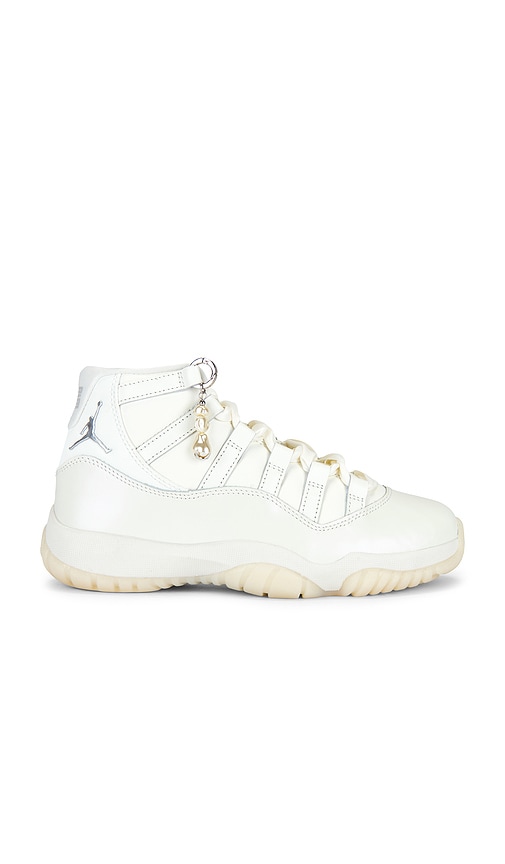 Jordan Womens  Retro 11 In White
