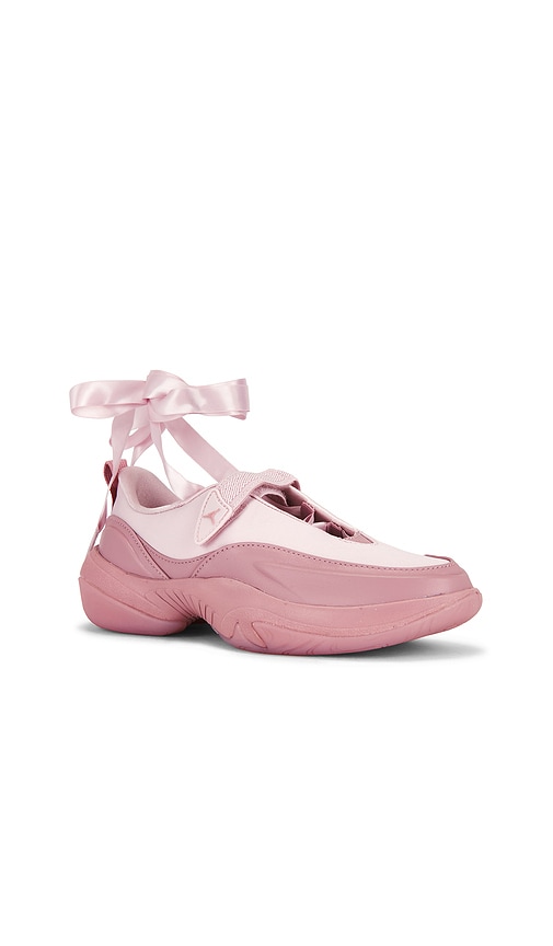 Jordan Pointe Sneaker In Pink