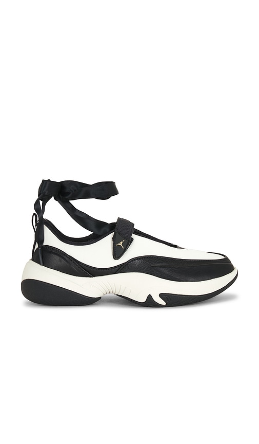 Jordan Pointe Sneaker in Beige. - size 10 (also in 5, 6, 6.5, 7, 7.5, 8, 8.5, 9, 9.5, 10.5)