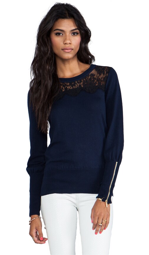 Nicola Pullover