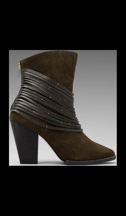 Nadeen Wedges