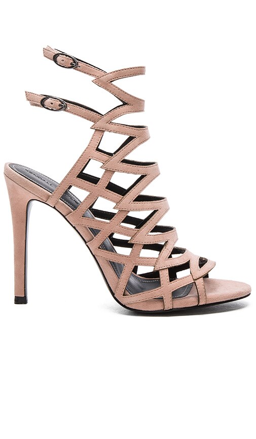 Elisa Heel