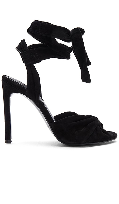 Delilah Heel