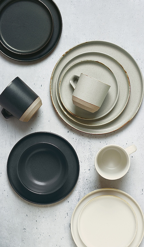 Shop Kinto Clk-151 Ceramic Dinner Plate Set Of 3 In 블랙