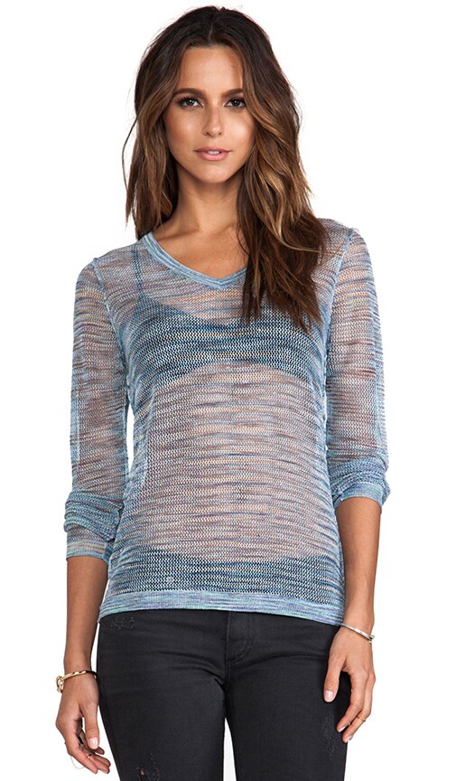 V-Neck Pullover
