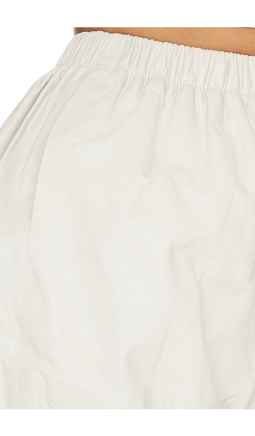 LAMARQUE Daisy Short | Thumbnail 6 LAMARQUE Daisy Short | Thumbnail 6