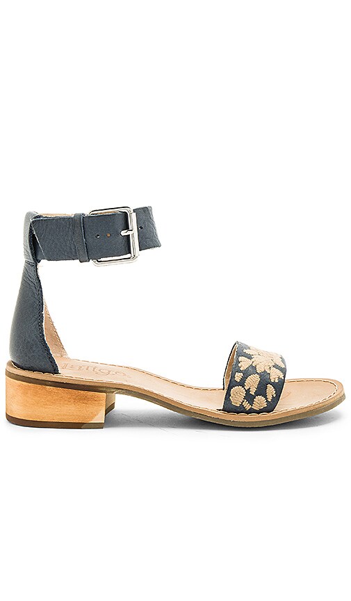 Tana Sandal