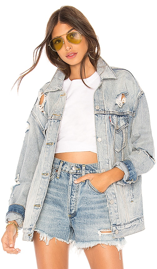 levi's distressed jean jacket