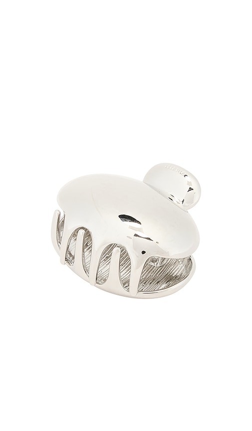 Tess Claw Clip in Metallic Silver.