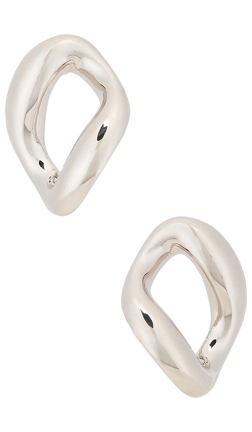Glossy Chain Link Earrings in Metallic Silver.