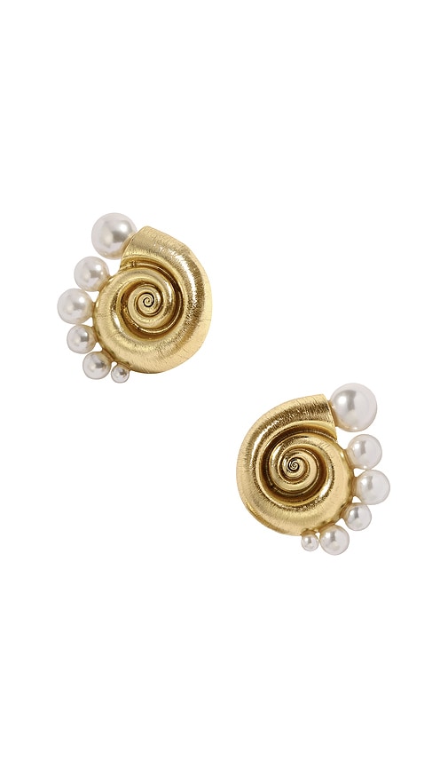 Lili Claspe Mini La Mer Pearl Earring in Metallic Gold