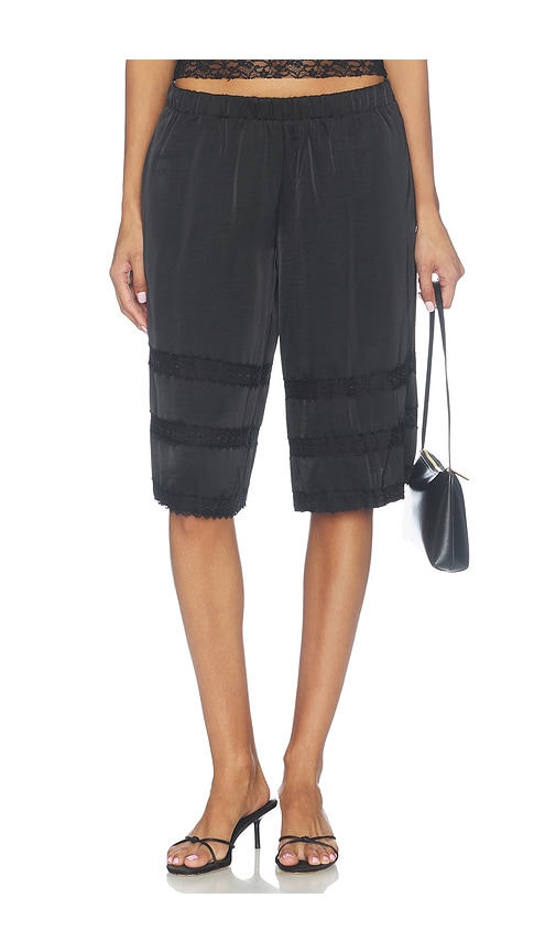 Paloma Jort by Lioness in Noir