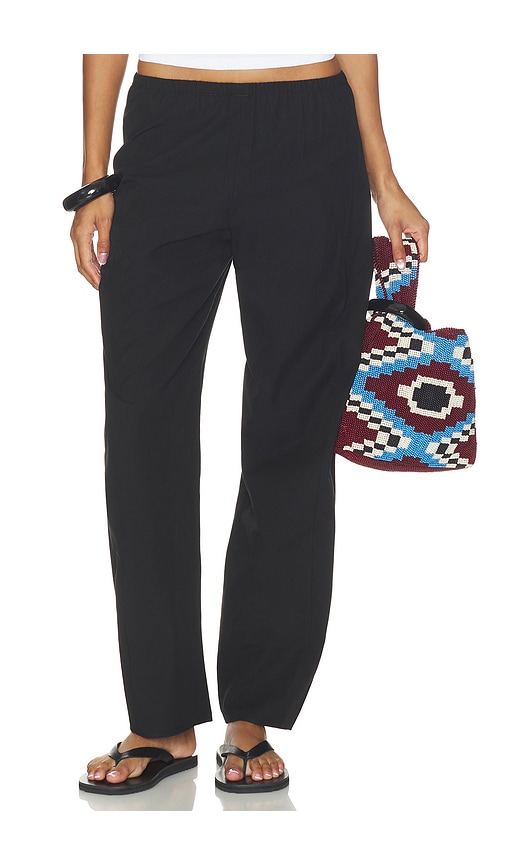 La Ligne Poplin Barrel Leg Pant en Black. Taille XS. Also en XXS, S, M, L, XL.