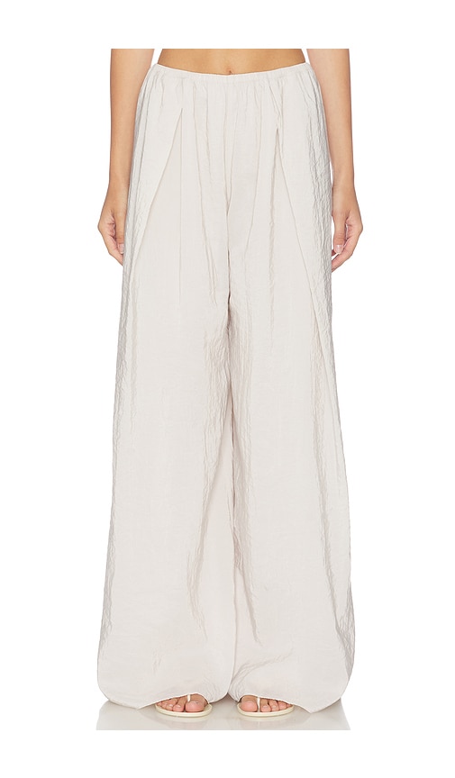 La Ligne Pleated Wide Leg Pant en Cream. Taille XL. Also en XS, S, M, L.