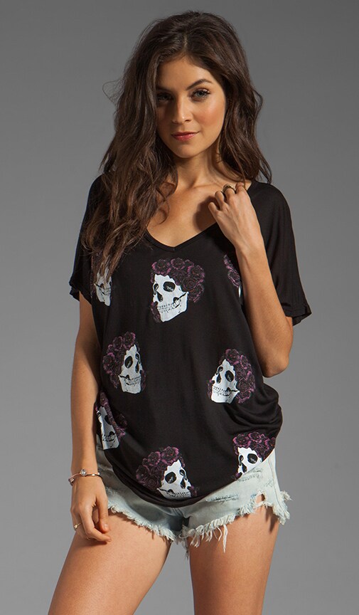April Mini Skulls with Roses Oversized Tee