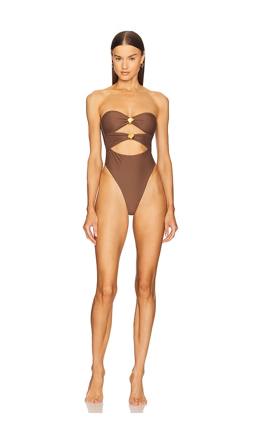 Loba Lucinda One Piece