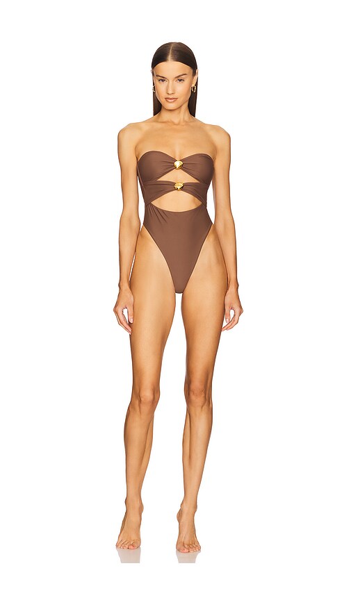 Lucinda One Piece