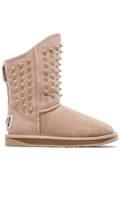Pistol with Sheep Shearling