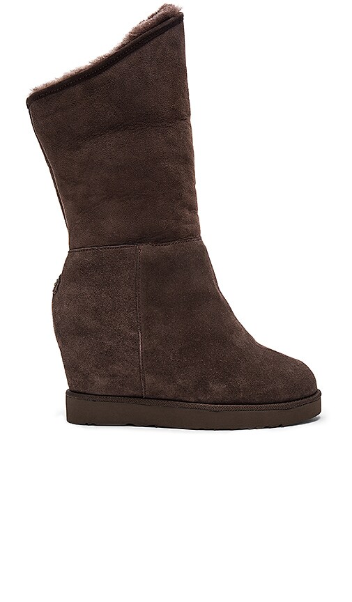 Australia Luxe Collective BOTTINES HAUTES COMPENSÉES DOUBLURE EN MOUTON RETOURNÉ COSY en Espresso | REVOLVE BOTTINES HAUTES... 