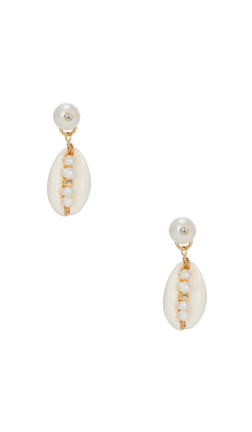 Shelby Earring in Ivory.