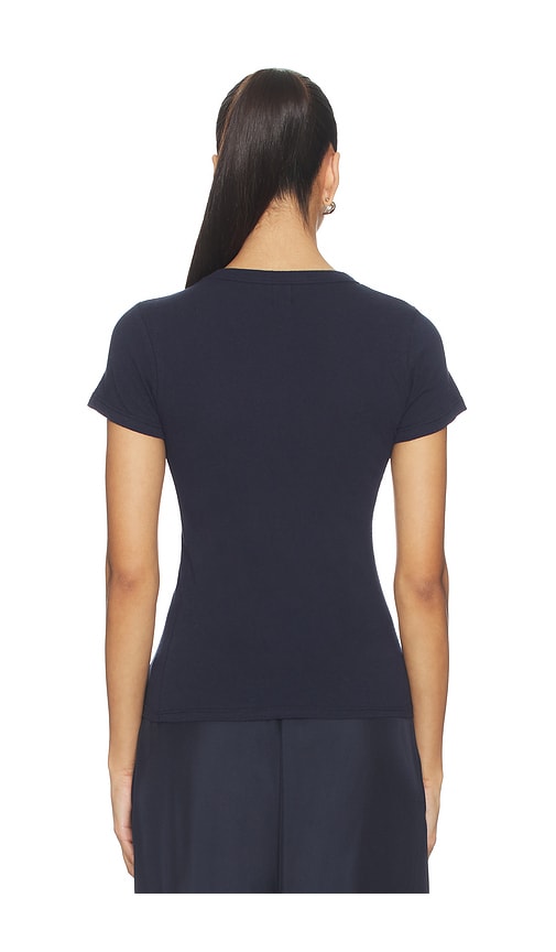  Leset T-shirt Mit Schmaler Passform Laura In Navy. Größe Xs. Also In S, M. 