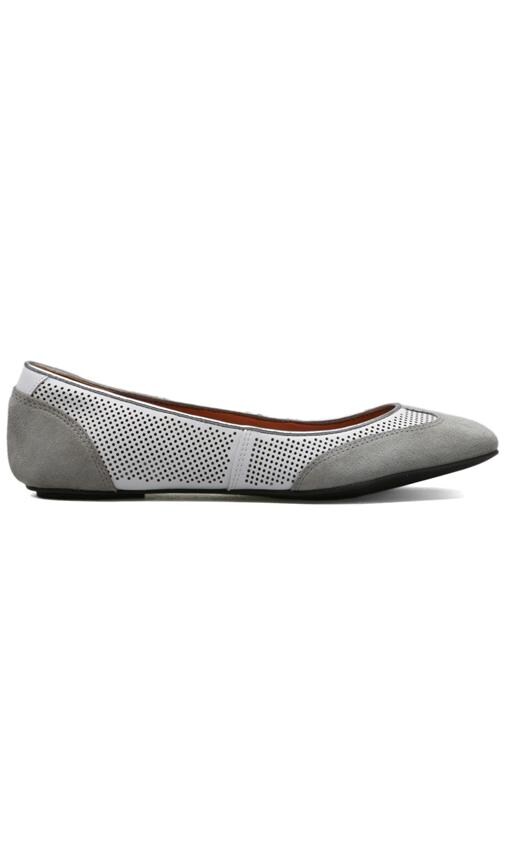 Benin Flat
