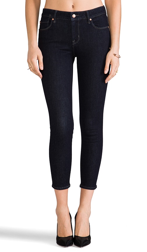 Lola Crop