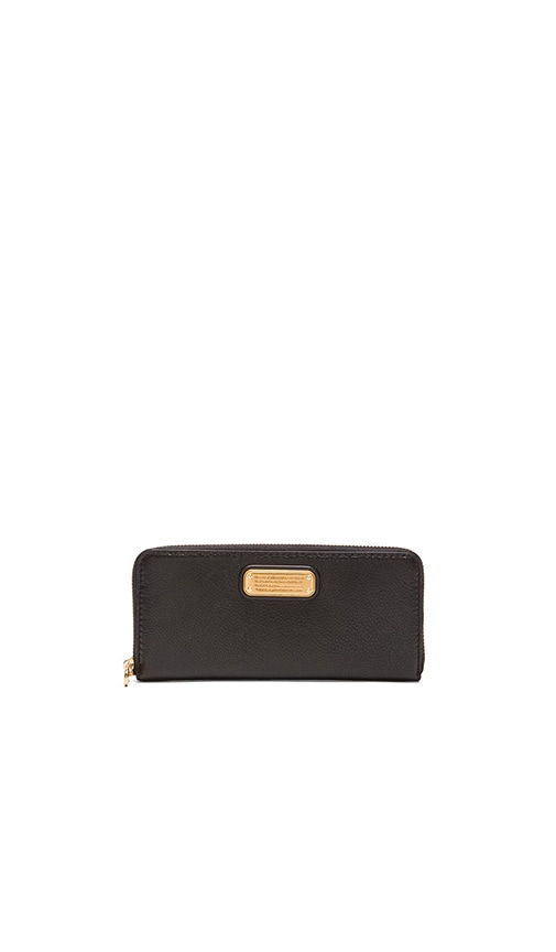 New Q Slim Zip Around Wallet