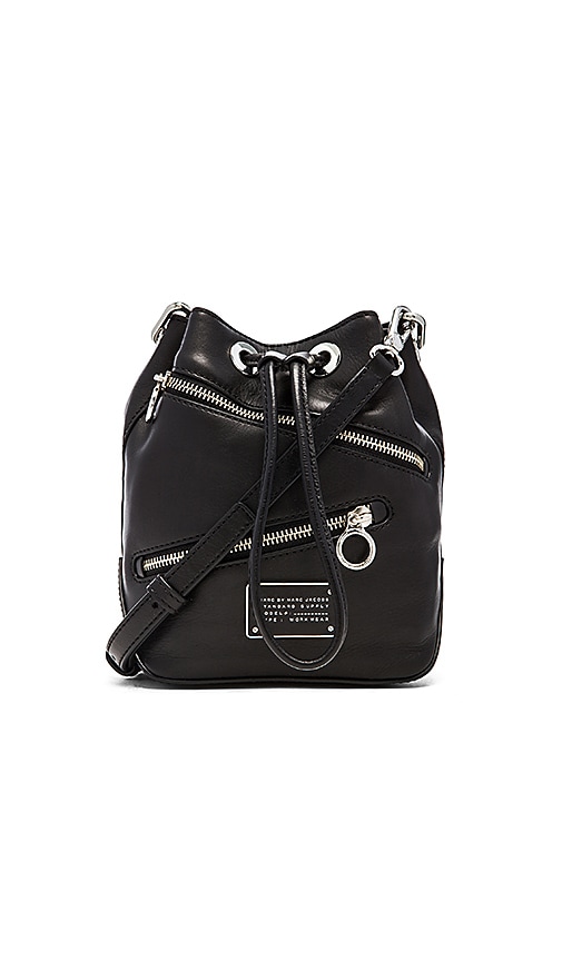 New Too Hot To Handle Zippers Small Bucket Bag