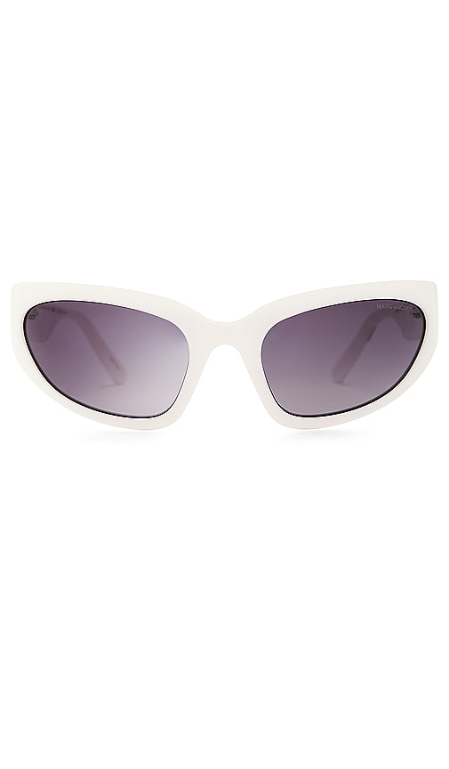Marc Jacobs Cat Eye Sunglasses In 白色&黑色