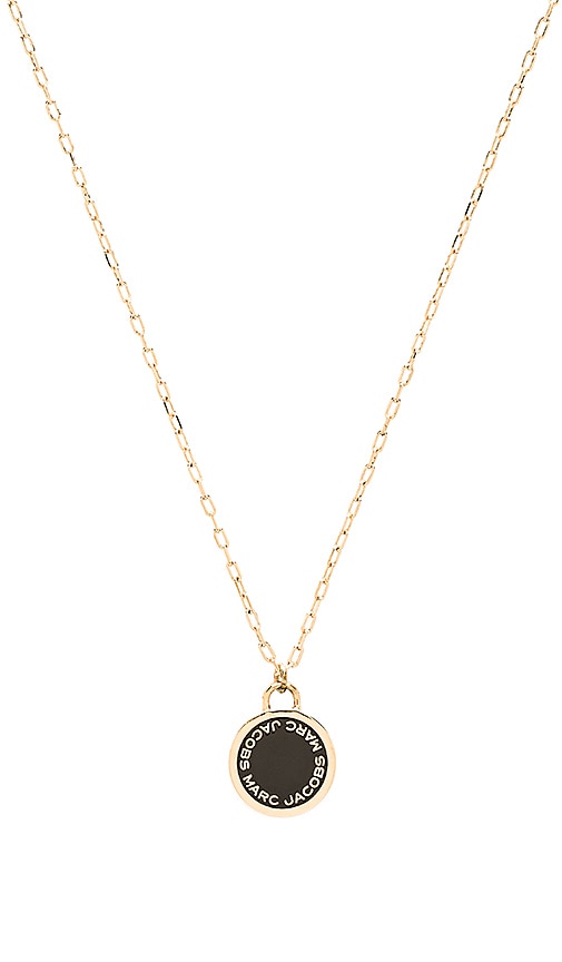 Marc Jacobs Enamel Logo Disc Pendant Necklace In Black Oro Revolve - Marc By Marc Jacobs Enamel Disc Pendant Necklace Marc Jacobs Enamel Logo Disc Pendant Necklace In Black Oro Revolve - Marc By Marc Jacobs Enamel Disc Pendant Necklace