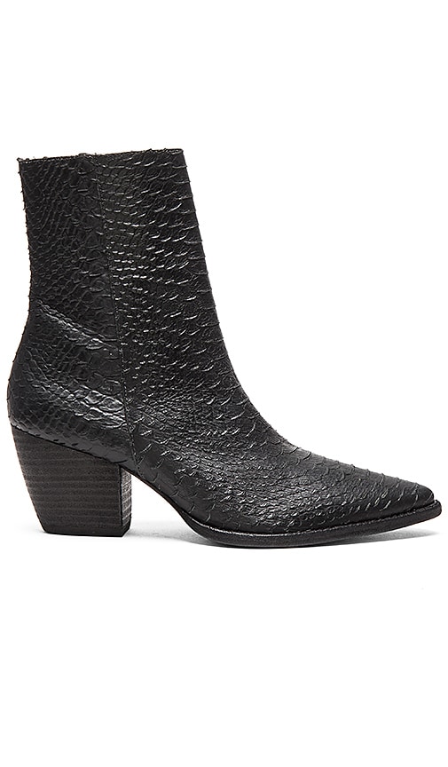 Matisse Caty Boot in Black