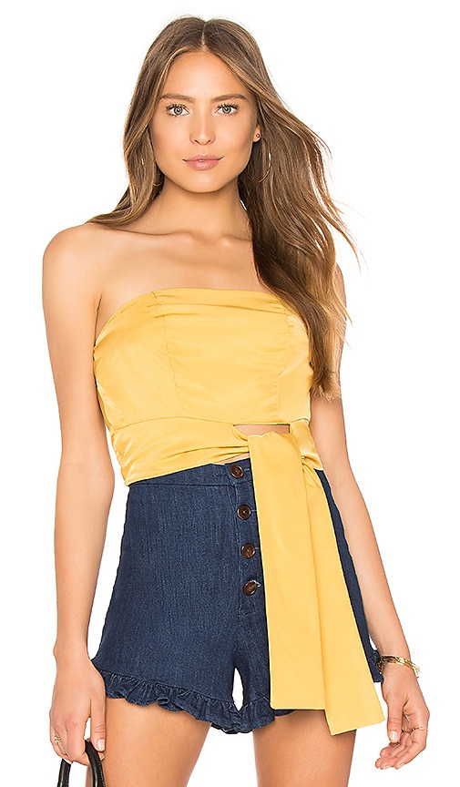 yellow strapless top